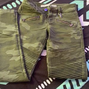 Camo Tinseltown jeans